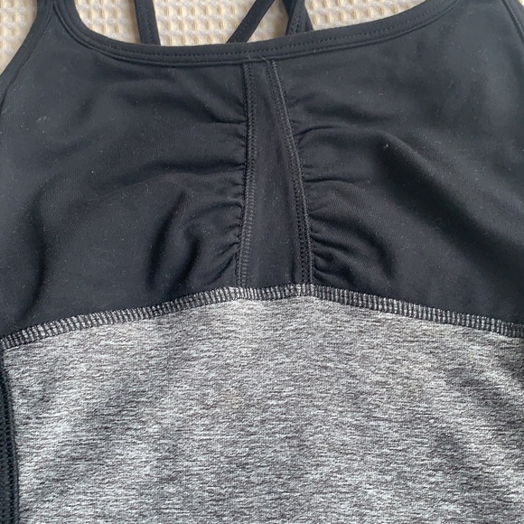 Champion work out tank with built in bra size XS - Picture 3 of 9